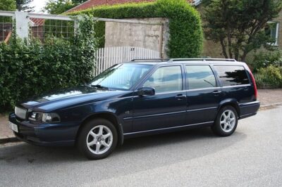 volvo v70 station wagon- best cars to sleep in